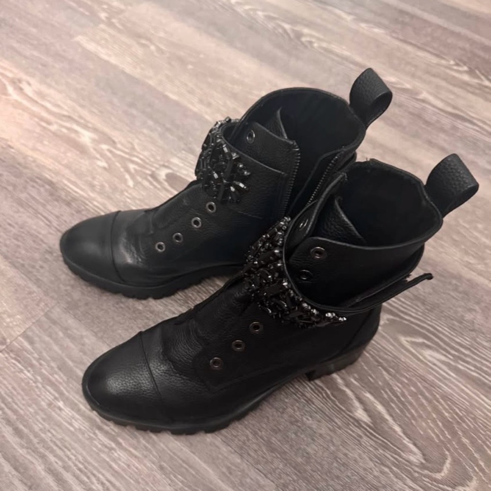 Stylish Black Women's Boots